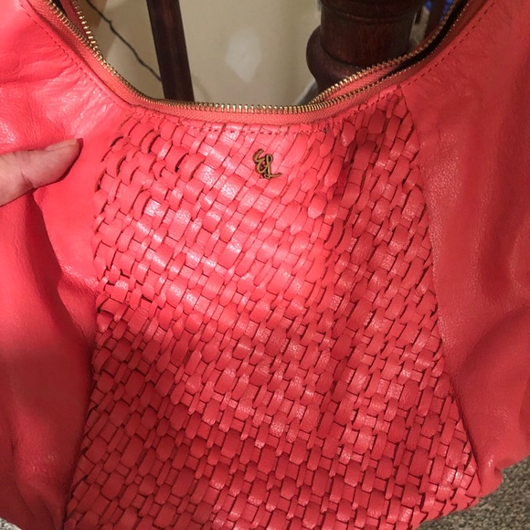 Bright coral shoulder bag - Picture 4 of 9